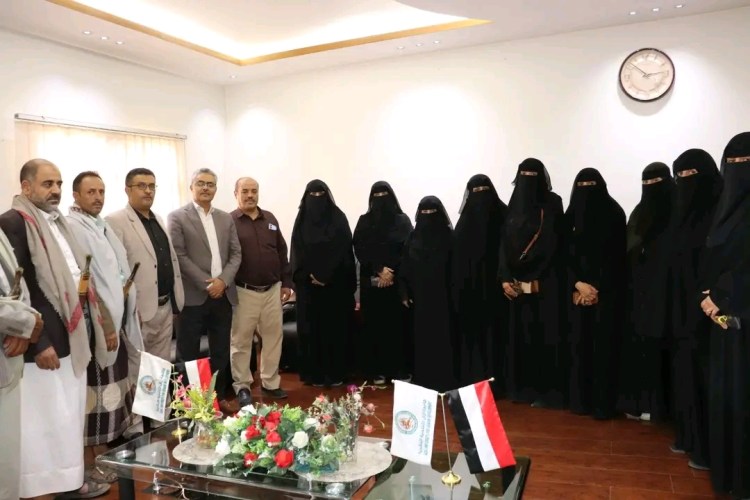 جامعة آزال للتنمية البشرية : اختتام دورة تدريبية لإدارة التربية الشاملة واقسامها في مديريات الامانة