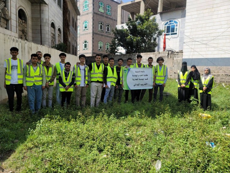 جامعة الجزيرة: تدريب ميداني في تطبيقات الرفع المساحي لطلبة الهندسة المعمارية