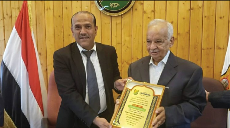 جامعة صنعاء تكرّم الأستاذ الدكتور عبد الوهاب عبده راوح ضمن برنامجها الشهري للاحتفاء برموزها الأكاديمية