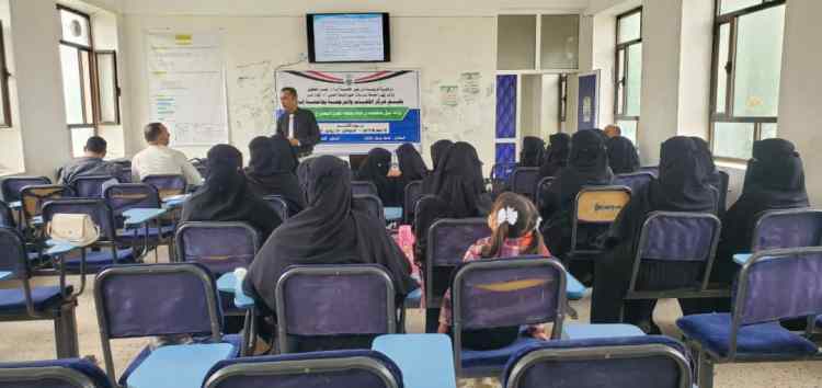 جامعة إب : مركز اللغات والترجمة ينظم ورشة متخصصة في إعداد المقترحات البحثية ويستقبل طلبة الدفعة الثالثة من برنامج الماجستير في الترجمة