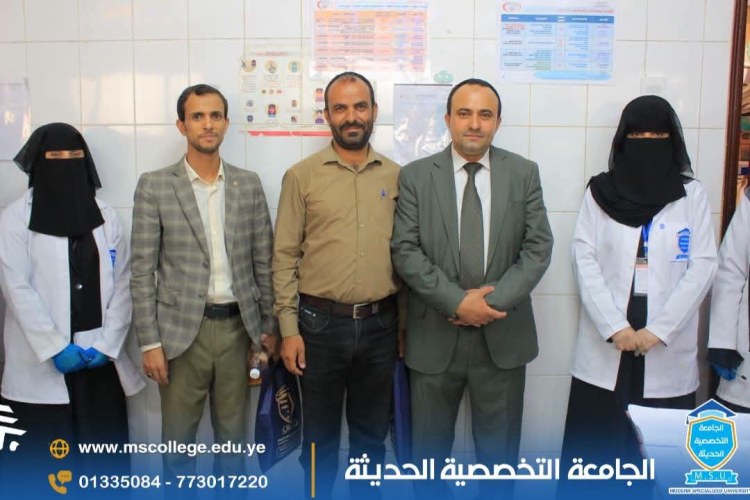 الجامعة التخصصية الحديثة : أمين عام الجامعة يقوم بزيارة تفقدية لمتابعة سير التدريب السريري في مستشفيات فلسطين والروضة ومركز بني حوات الطبي