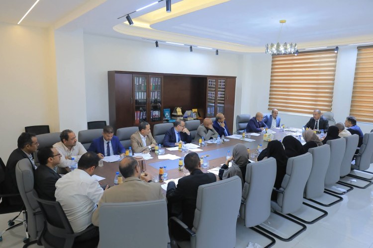 جامعة الرشيد الذكية : المجلس الأكاديمي يعزز مسيرة التطوير والجودة ويمضي نحو آفاق جديدة من التميز